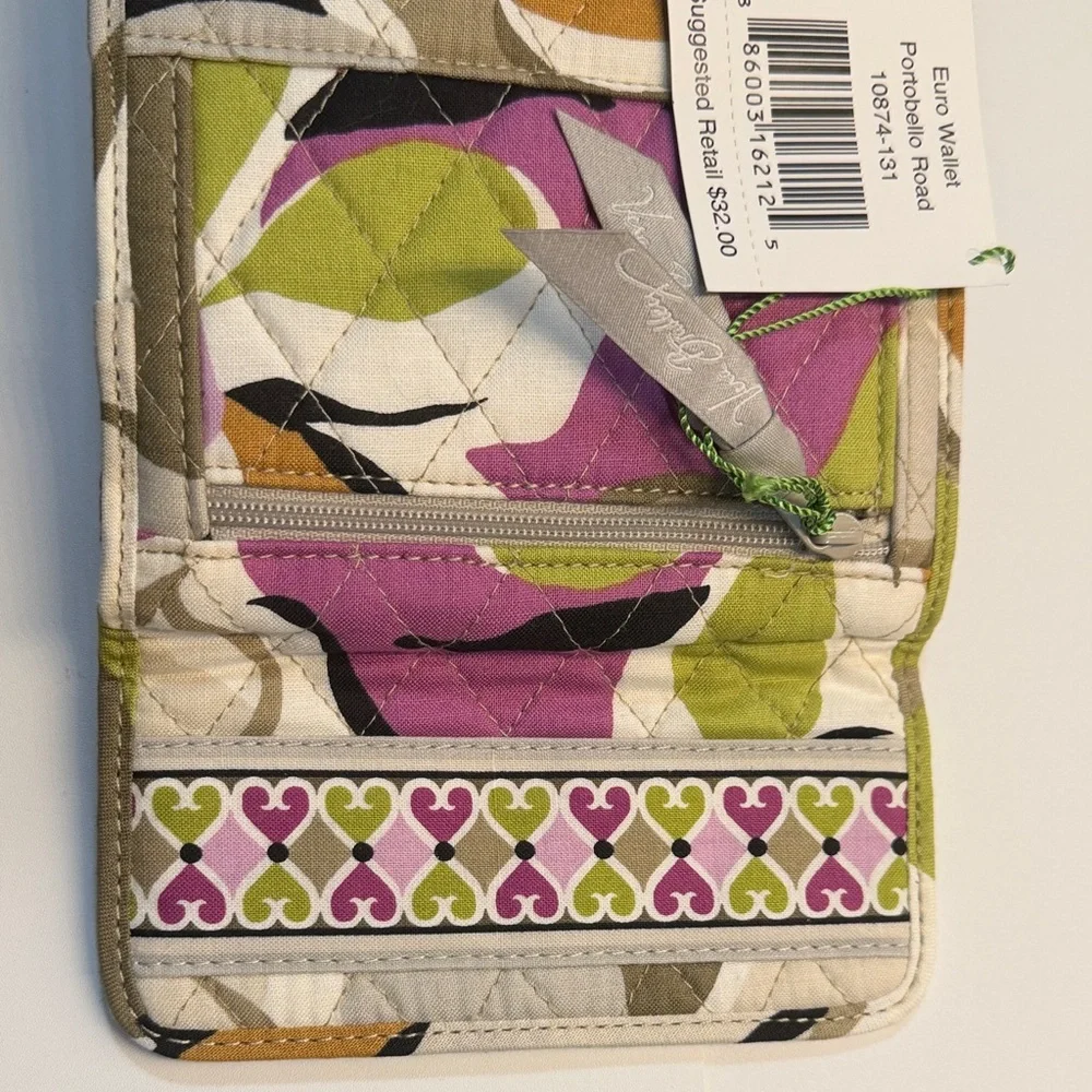 Vera Bradley Green and Pink Quilted Wallet - Picture 10 of 16